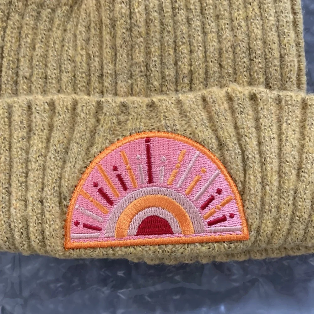 Virginia Wolf hat - Picture 3 of 4